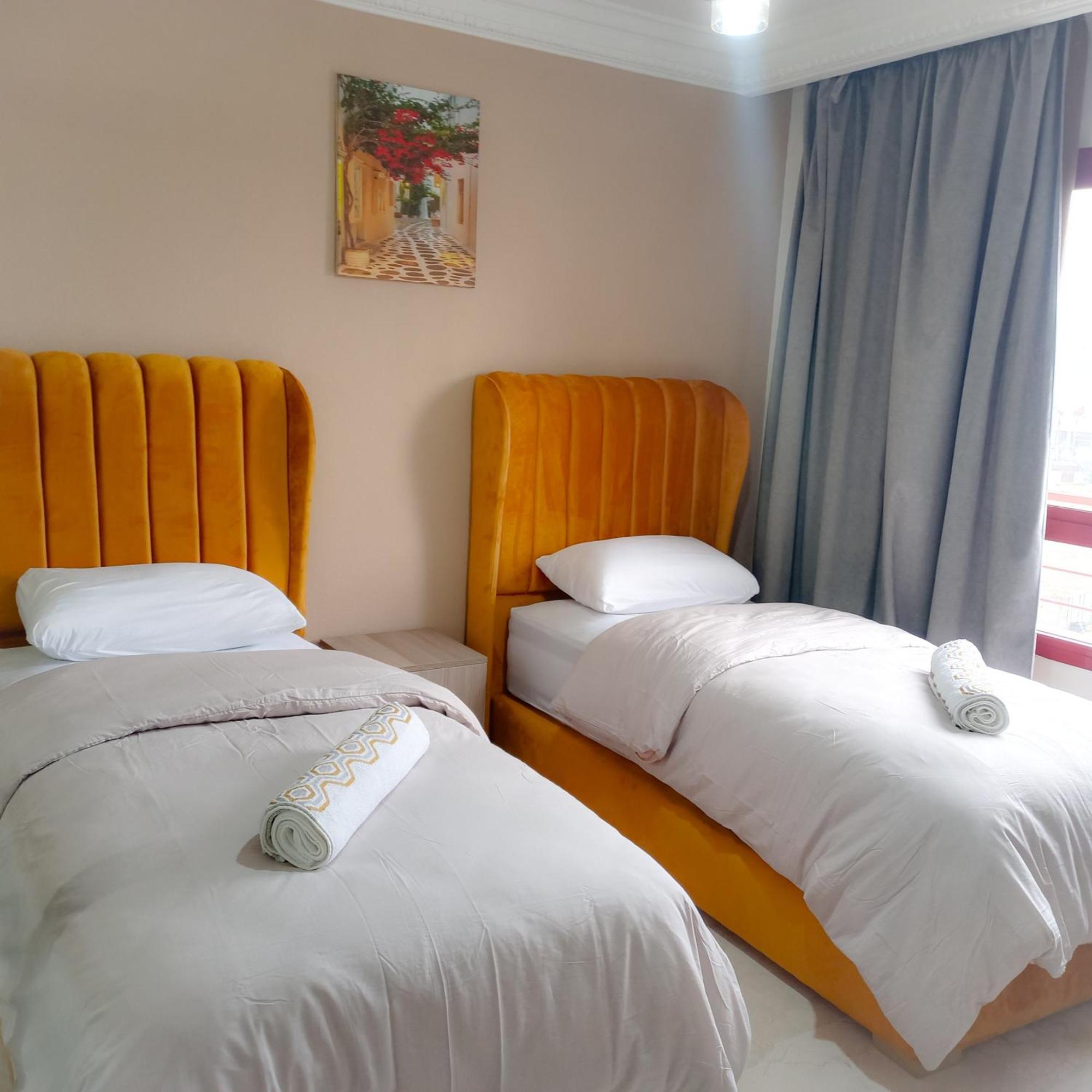 Nouveau Appartement Au Plein Centre Ville En Face Hilton & La Gare De Train Tgv M2 Tanger Exterior foto