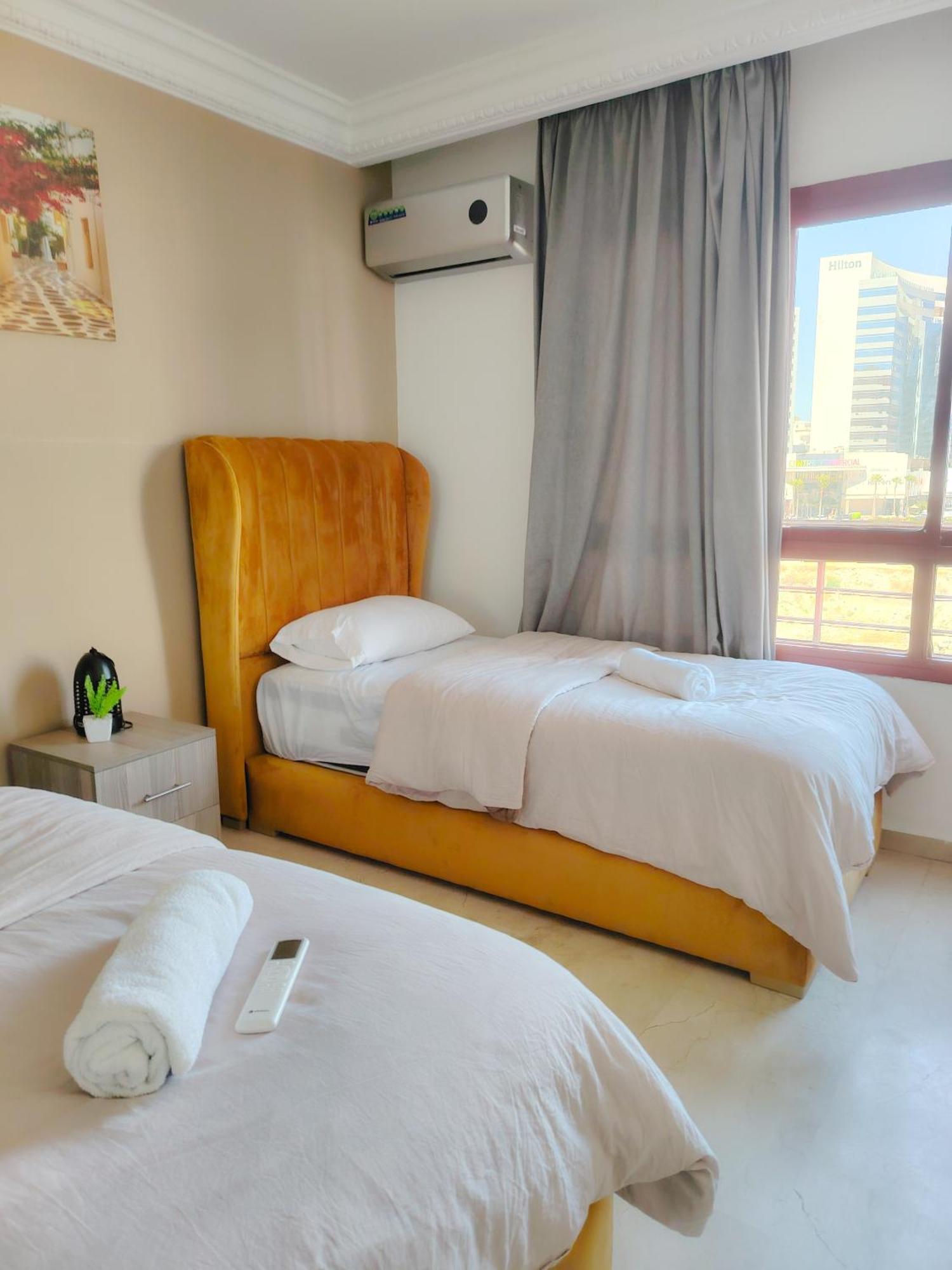 Nouveau Appartement Au Plein Centre Ville En Face Hilton & La Gare De Train Tgv M2 Tanger Exterior foto